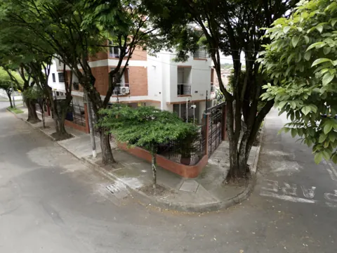 Fachada y entorno del edificio