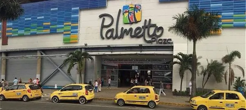 Foto del entorno de Éxito · Palmetto Plaza; no muestra necesariamente el local indicado.