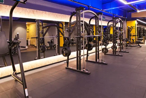 Imagen de referencia para Smart Fit · Palmetto Plaza; puede corresponder a otra sede.